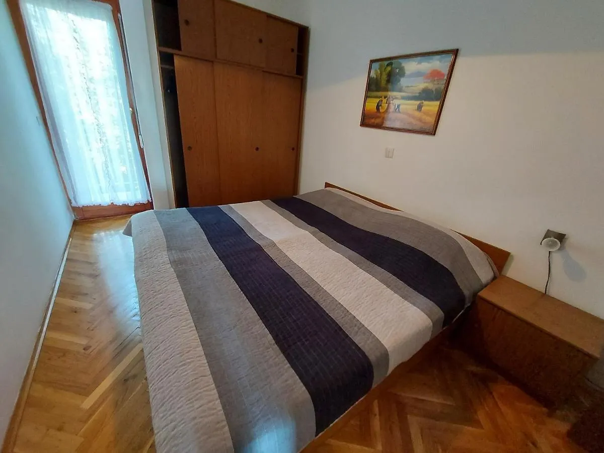 Apartments Franjo Jadranovo
