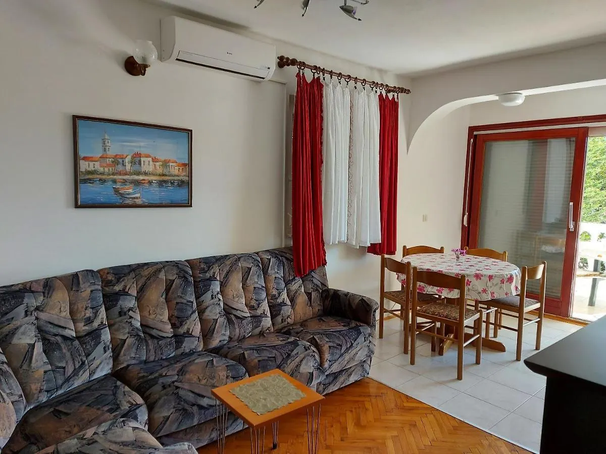 Apartments Franjo Jadranovo
