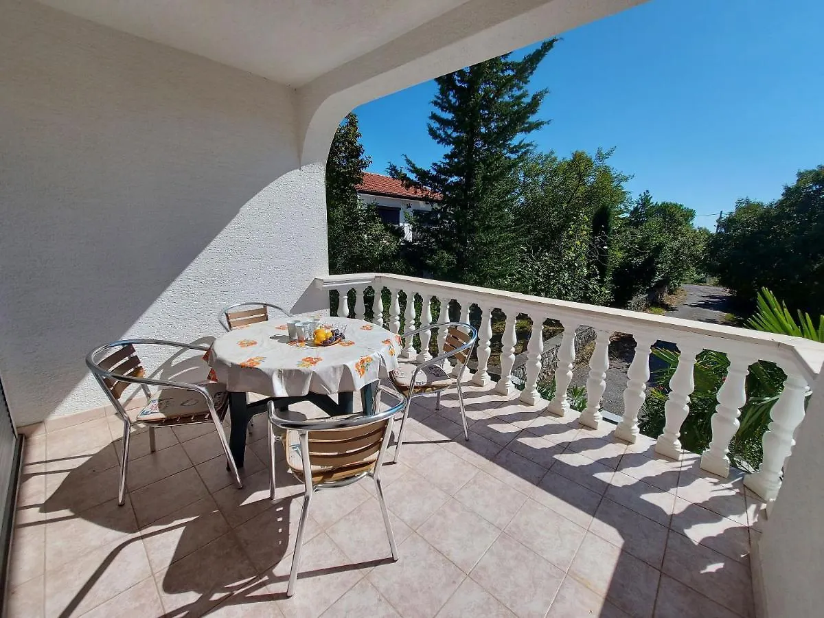 Apartments Franjo Jadranovo