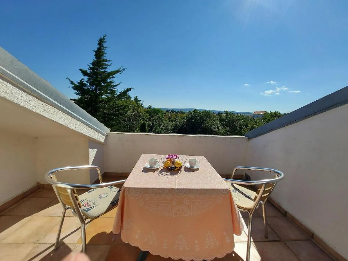 Apartments Franjo Jadranovo
